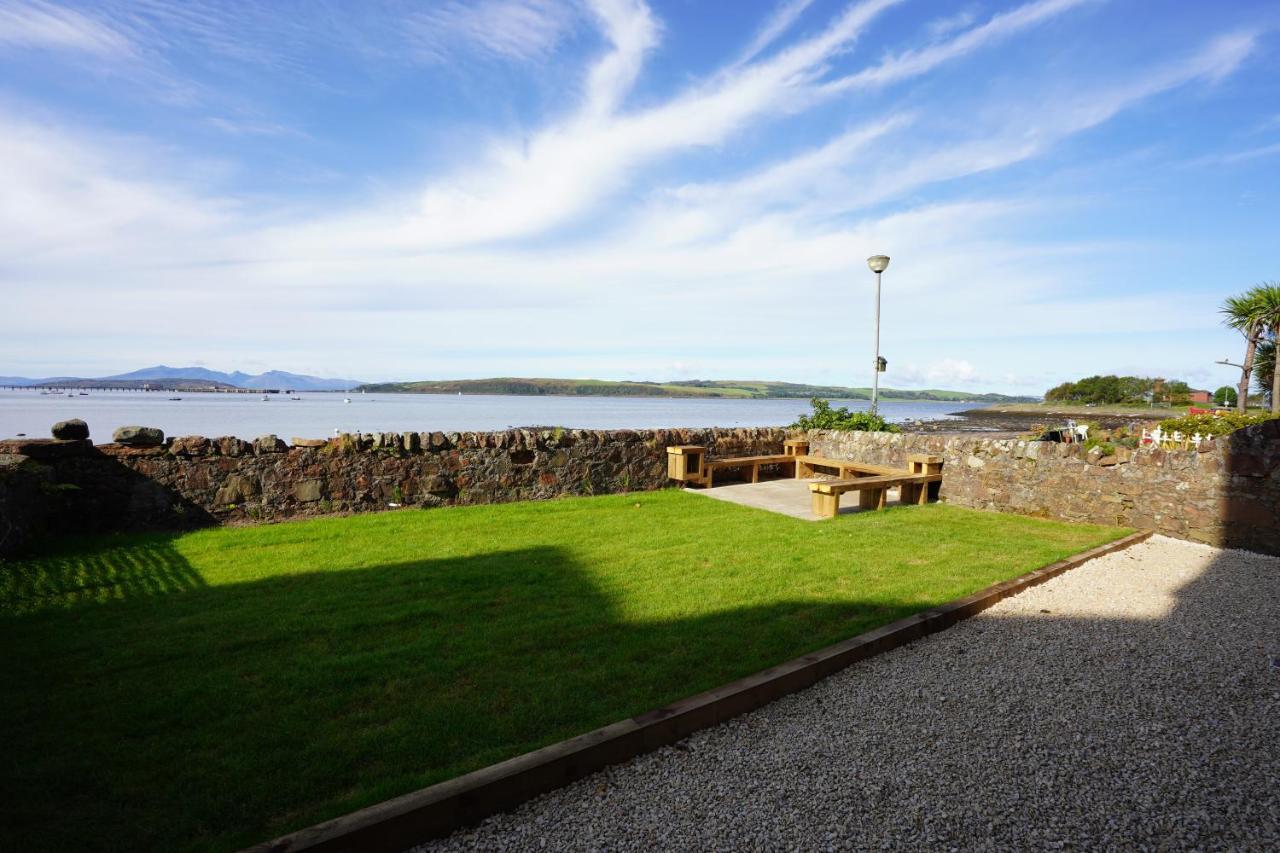 Beach House No2 With Amazing Sea Views And Private Garden Onto Beach. Fairlie Exterior photo